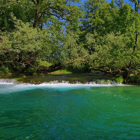Lagoon Vakantiehuis Bihać